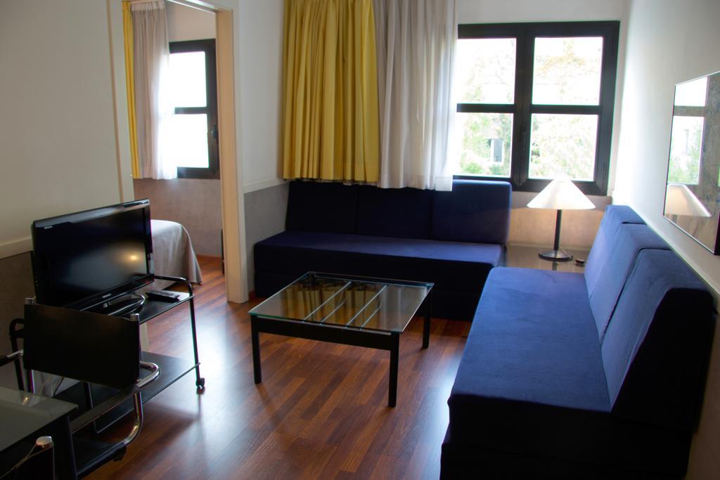 Apartamentos Descartes Barcelona Buitenkant foto