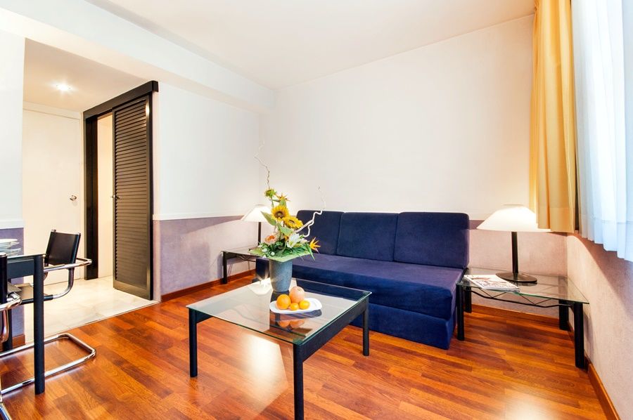 Apartamentos Descartes Barcelona Buitenkant foto
