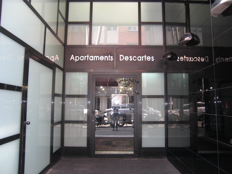 Apartamentos Descartes Barcelona Buitenkant foto